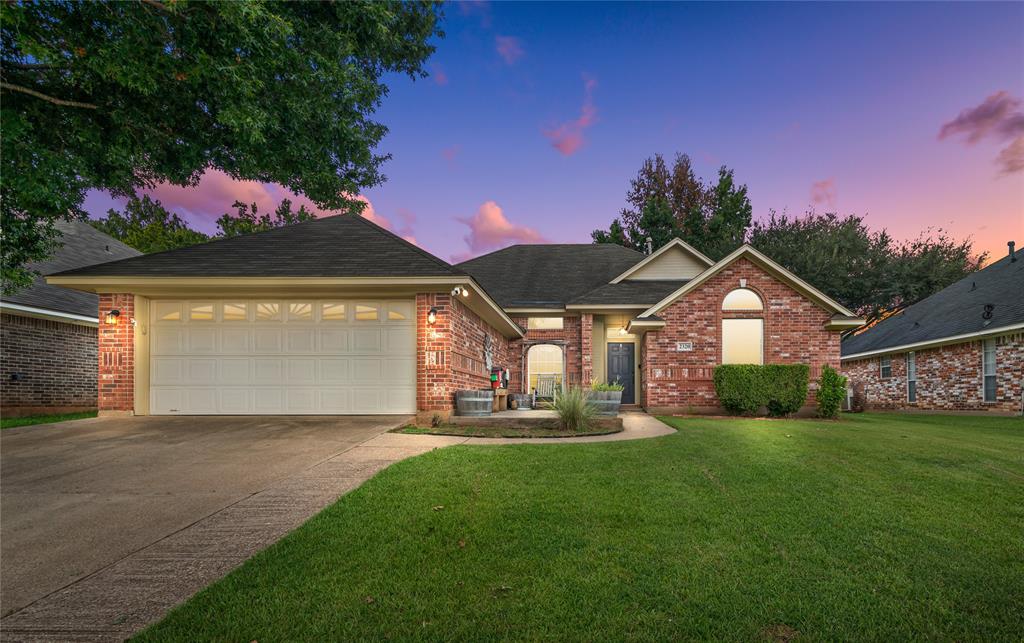 2320 Windsor Court