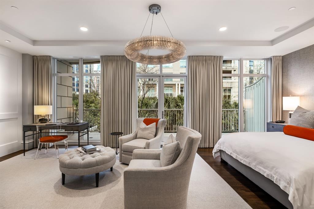 Tower & Regency Row Residence Condo - Residential