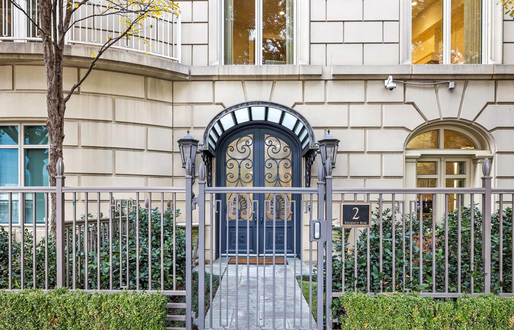 Tower & Regency Row Residence Condo - Residential