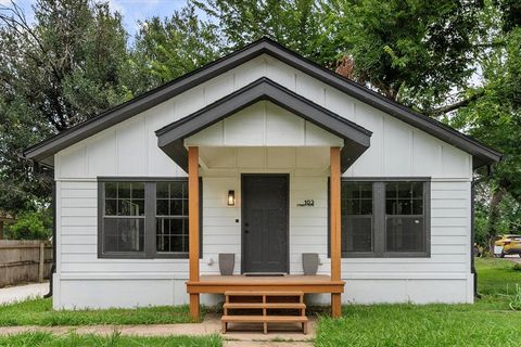 A home in Corsicana