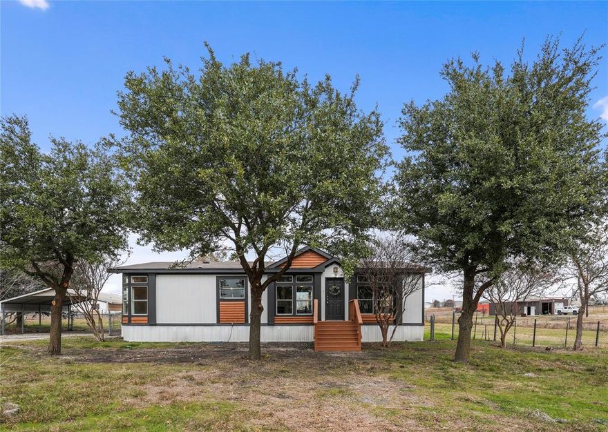 Very nice, updated 3 bedroom, 2 bath home on over 1 acre.   Home features brand new HVAC, new floors, new paint inside and out, new floors, new countertops, new appliances, new fixtures and much more.    Features: large kitchen with lots of cabinets, living room with fireplace, large master bedroom suite and huge yard.