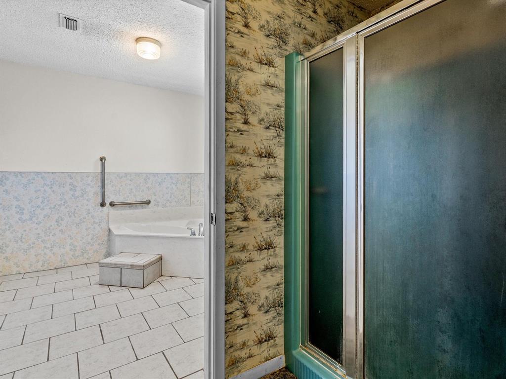 Queens Peak - Residential