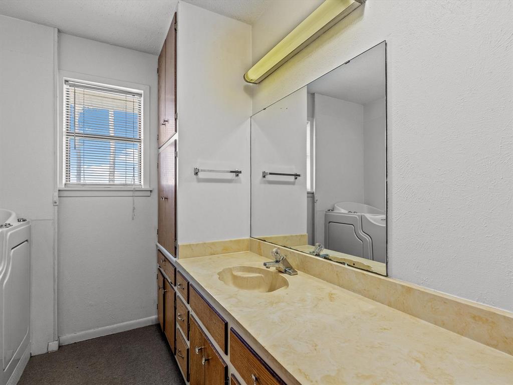 Queens Peak - Residential