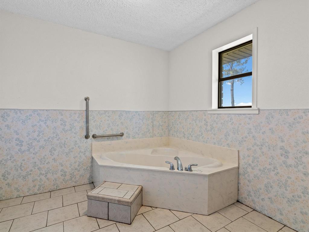 Queens Peak - Residential