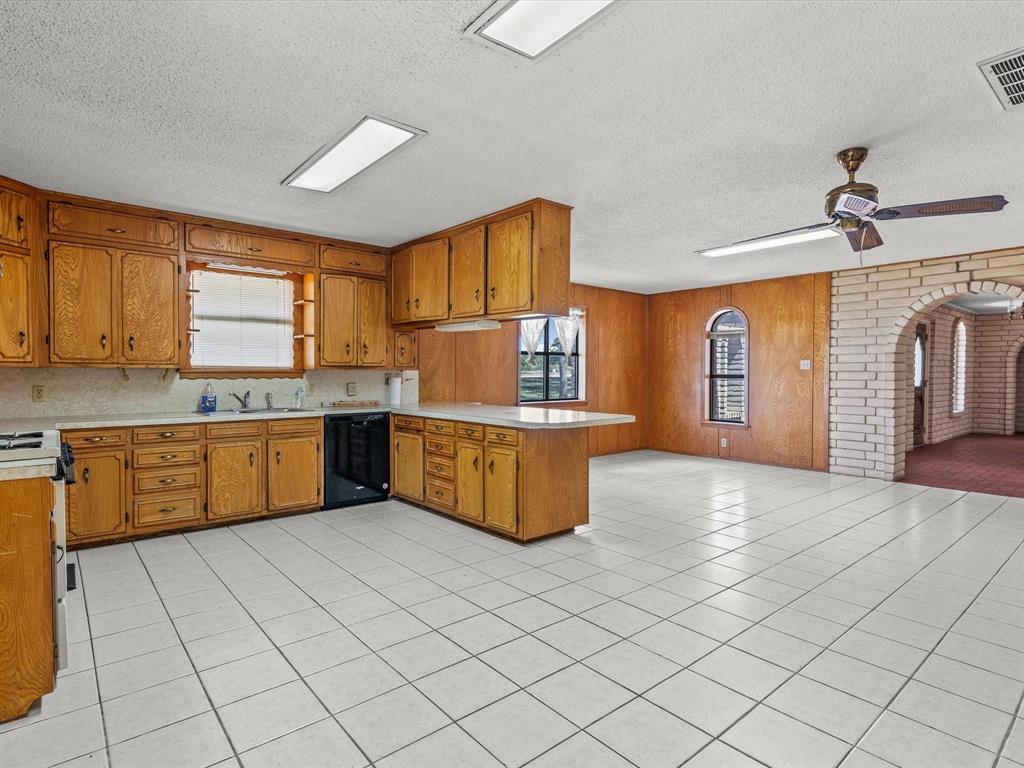 Queens Peak - Residential