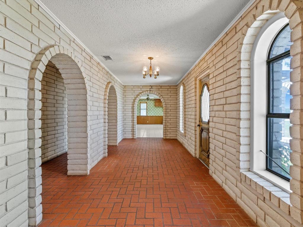 Queens Peak - Residential