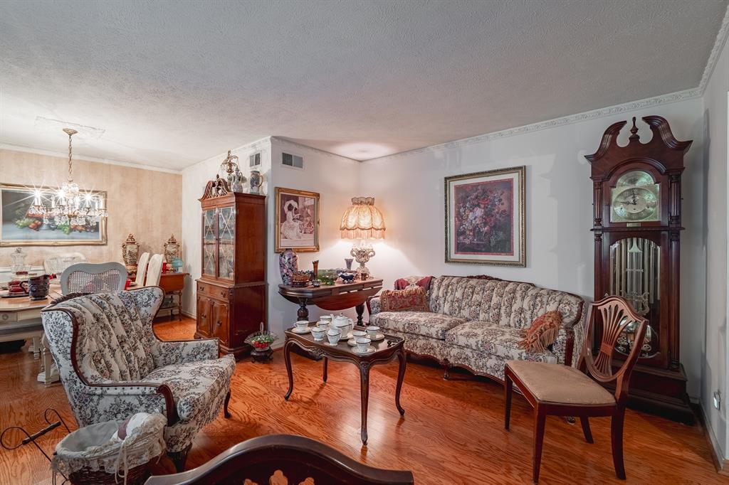 3325 Shady Hollow Lane