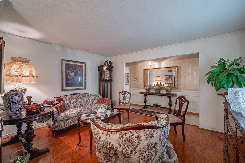 3325 Shady Hollow Lane