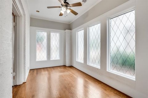 Tiny photo for 5146 Goodwin Ave, Dallas, TX 75206 (MLS # 21156519)