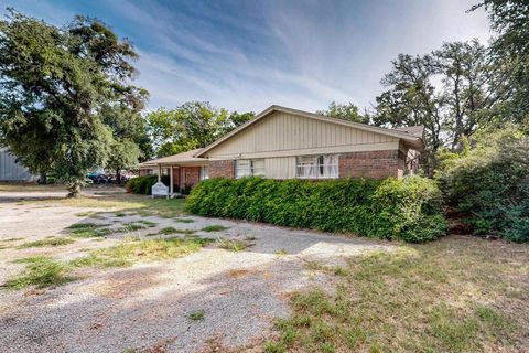 617 Southeast Parkway Azle TX 76020