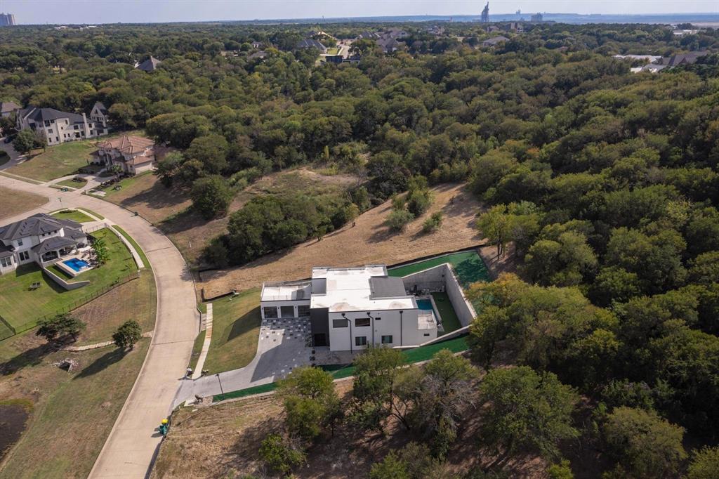 2438 Creekwood Drive