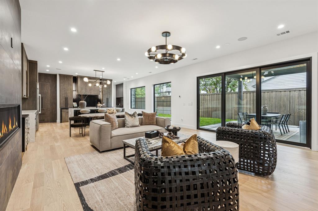 Lover Lane Heights - Residential