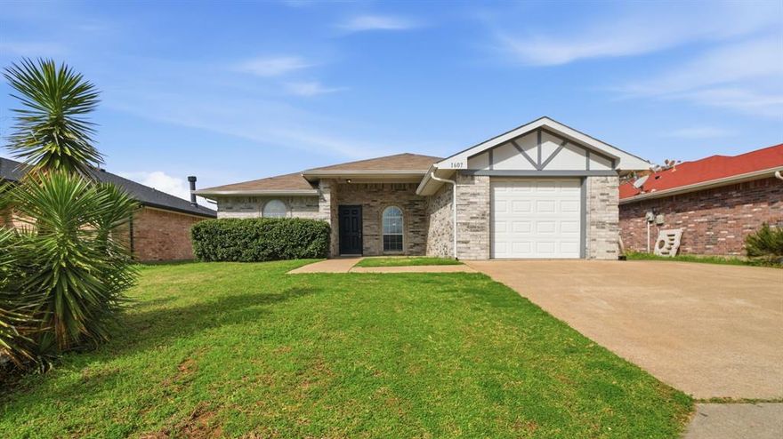 Spacious one-story home featuring 4 bedrooms and 2 bathrooms with a functional layout designed for comfortable living. The living areas offer plenty of space for relaxing and entertaining, while the bedrooms provide flexibility for family, guests, or a home office. The kitchen and main living spaces flow well for everyday use. Step outside to a fenced backyard, perfect for outdoor activities, pets, or gatherings. A great opportunity to make this home your own with plenty of space inside and out.