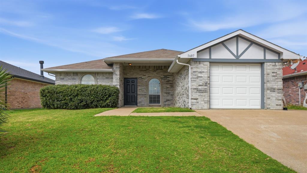 1607 Tampa Bay Drive