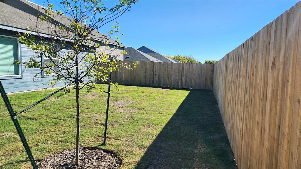 LANDING AT CREEKSIDE - Residential Lease