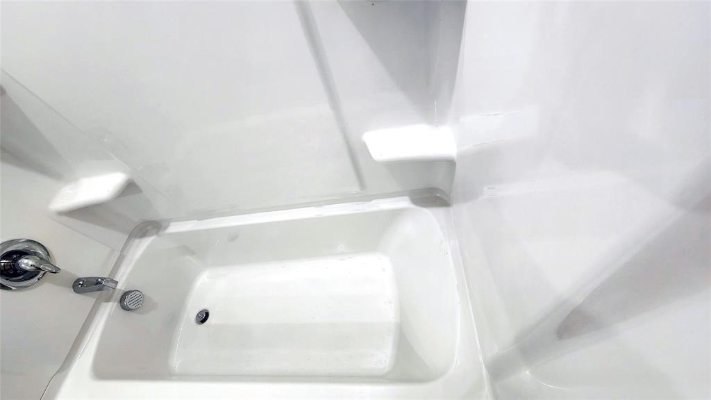 LANDING AT CREEKSIDE - Residential Lease