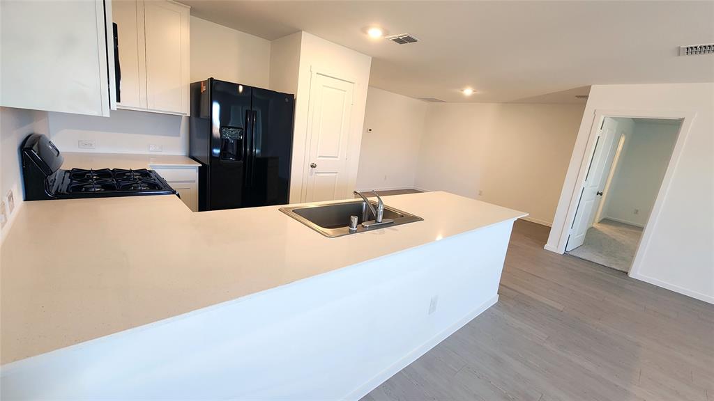 LANDING AT CREEKSIDE - Residential Lease