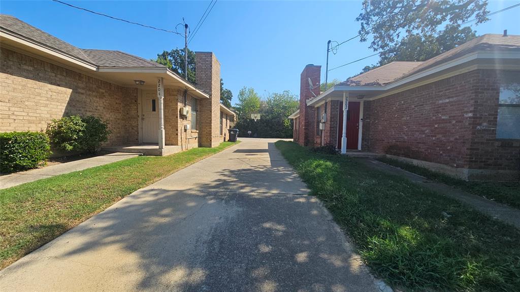2200 Bolivar Street