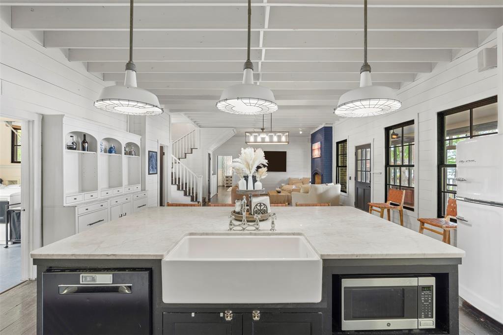 Club Lake - Residential