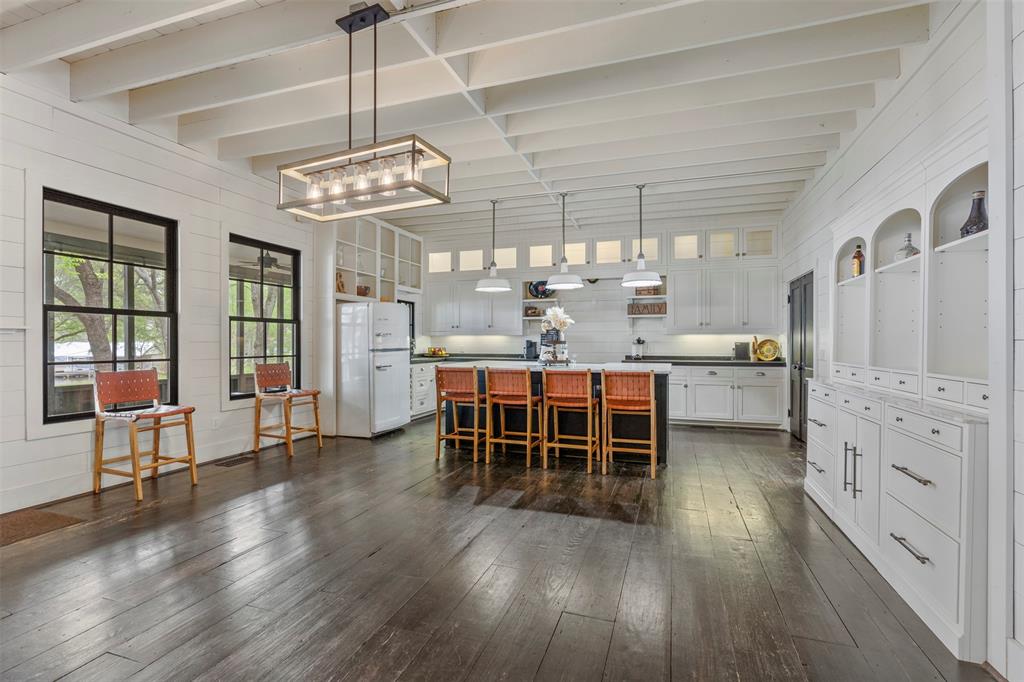 Club Lake - Residential