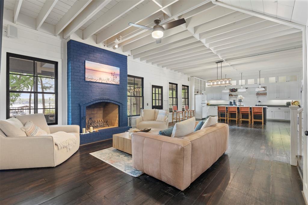 Club Lake - Residential