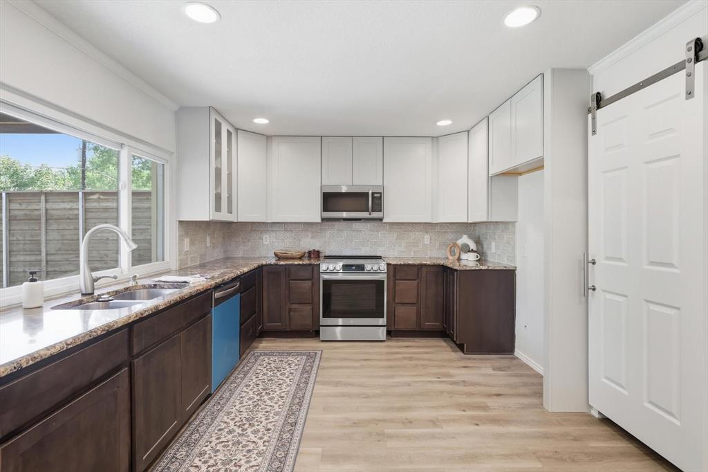 830 Pinehill Lane