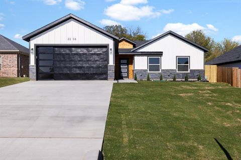 A home in Granbury