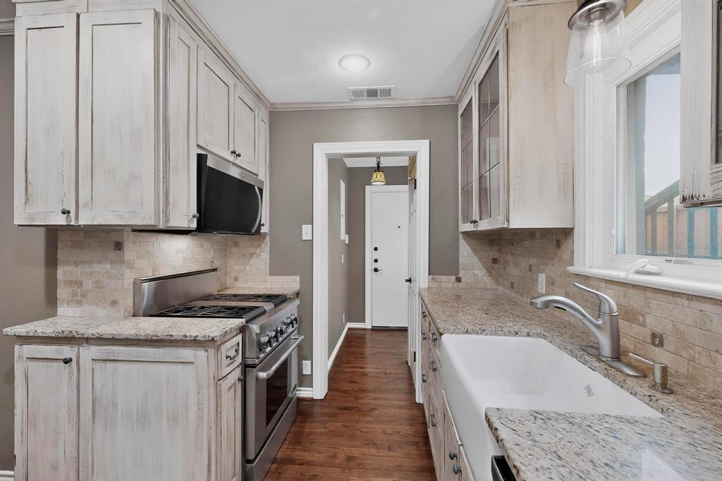 Rector Place - Residential Lease