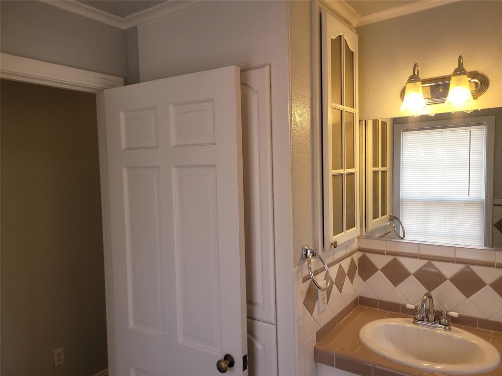 sunset Gardens addn-wht - Residential Lease