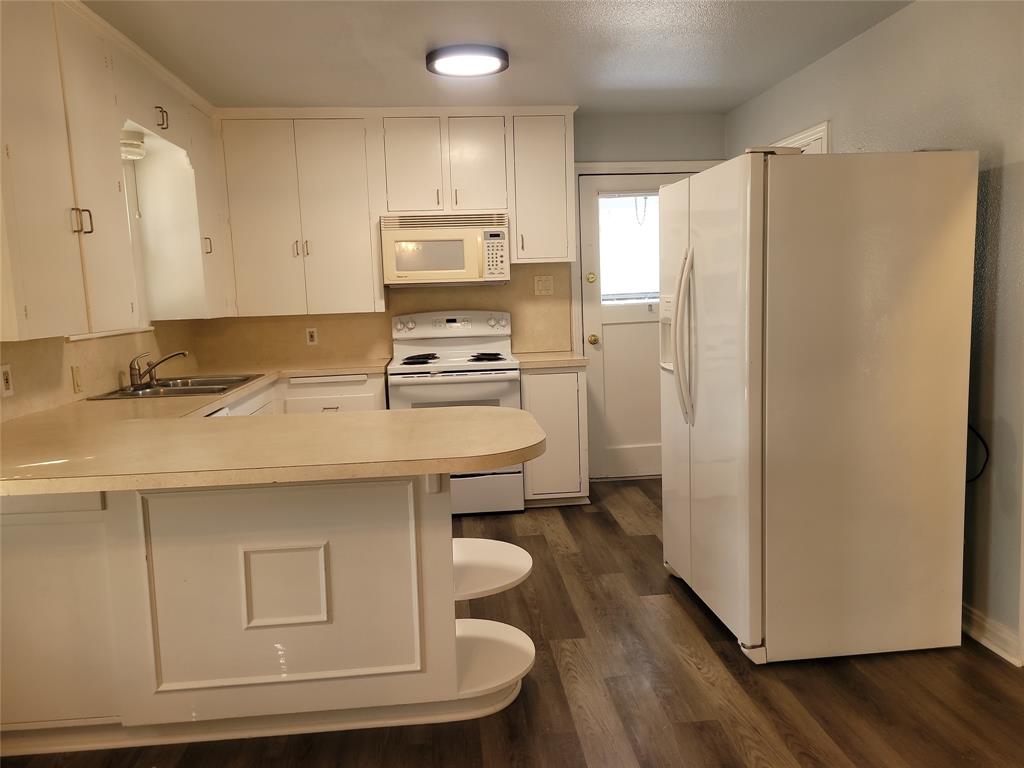 sunset Gardens addn-wht - Residential Lease