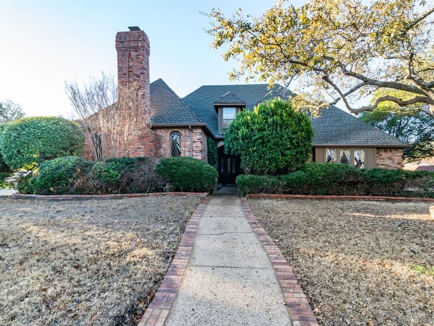 One-owner custom-built home with 4 bedrooms, 3.5 bathrooms, and 2 spacious living areas sits proudly on an oversized corner lot on a cul-de-sac street in prime Plano's prestigious Whiffletree neighborhood.  Bring your decorator ideas to this lovingly owned two-story home featuring large family room with cozy fireplace that is open to the formal dining room.  Kitchen and breakfast area overlook the decked pool & spa area in the private backyard. Secluded den features custom wood wainscotting, elevated tiered ceiling, and walk-in wet bar with sink and cabinet storage. Downstairs Primary Bedroom has ensuite bathroom with 2 walk-in closets, separate vanities, shower, and garden tub.  3 bedrooms and 2 bathrooms are upstairs.  One upstairs bedroom has its own ensuite bath.  Large utility room with lots of built-in cabinets & space for freezer or refrigerator. Built-in shelving is available in the rear entry garage. Near shopping, main traffic arteries, school, and highly rated restaurants.
