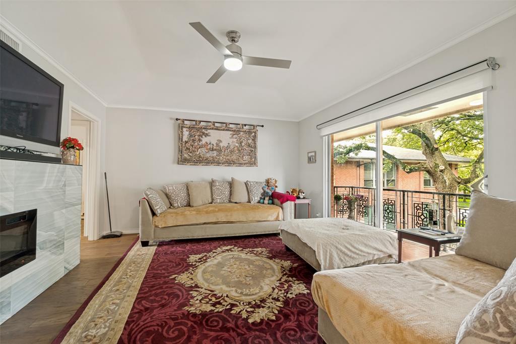 Park Carillon Condo - Residential