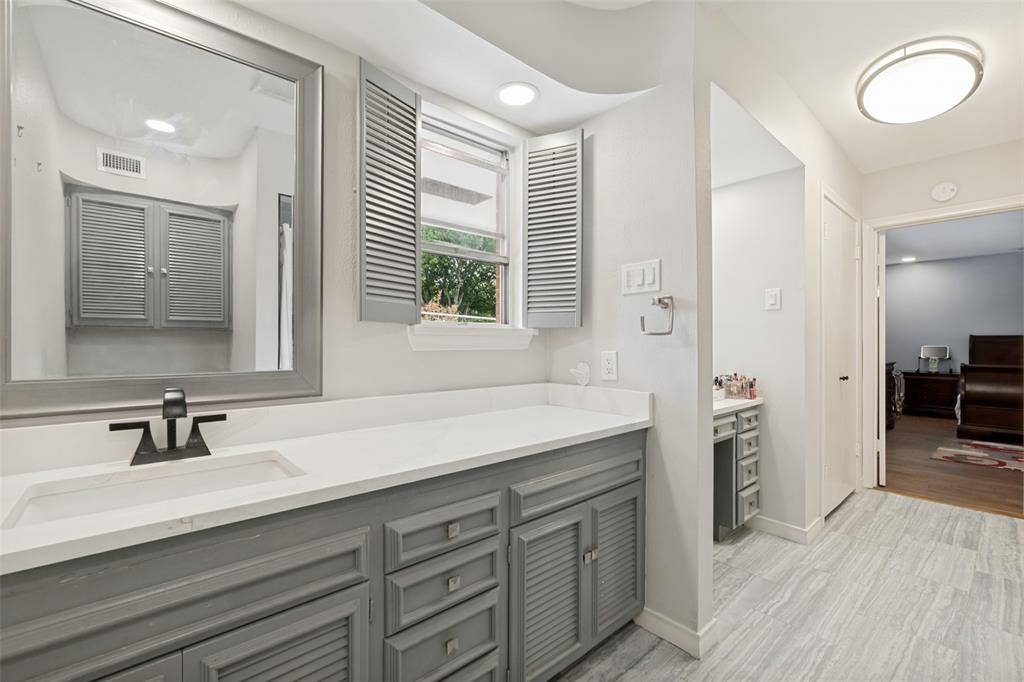 Park Carillon Condo - Residential