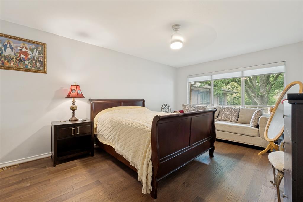 Park Carillon Condo - Residential