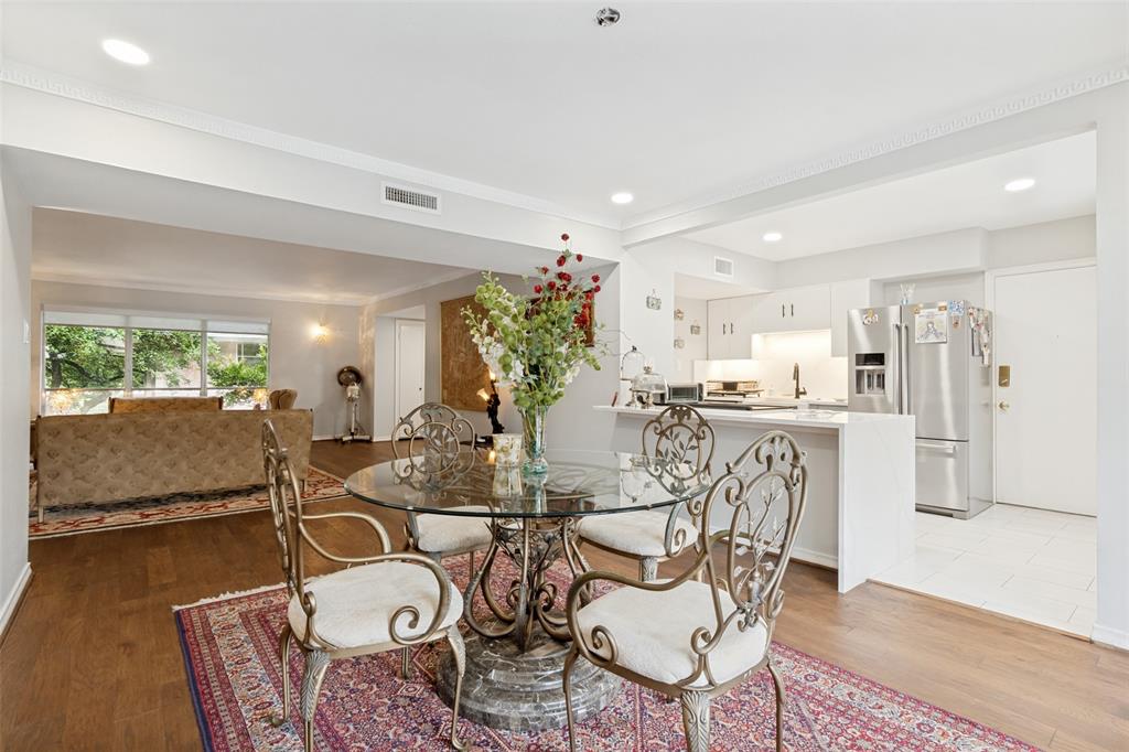 Park Carillon Condo - Residential