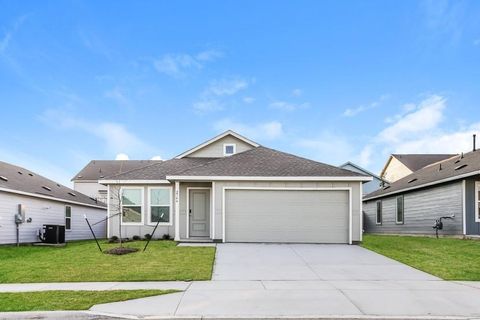 Photo of 2748 Mistwood Drive, Fort Worth, TX 76108 (MLS # 21226014)