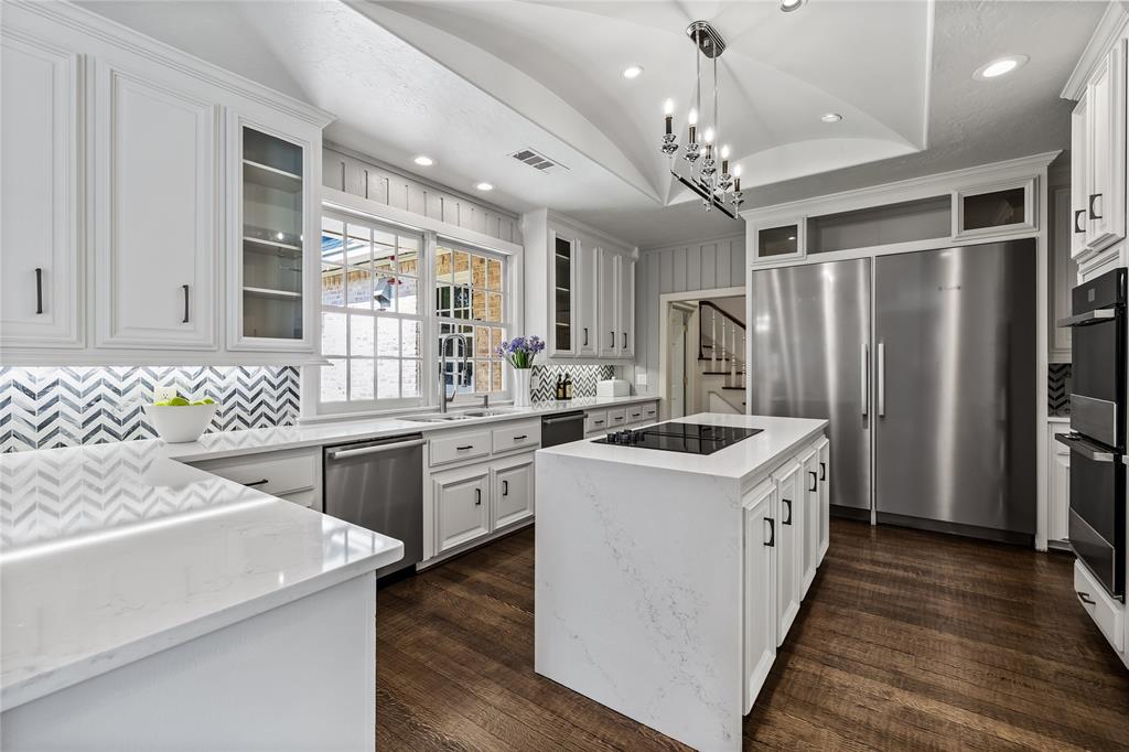 Williamsburg At Preston - Residential