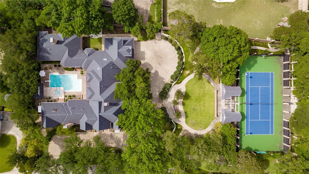 Williamsburg At Preston - Residential