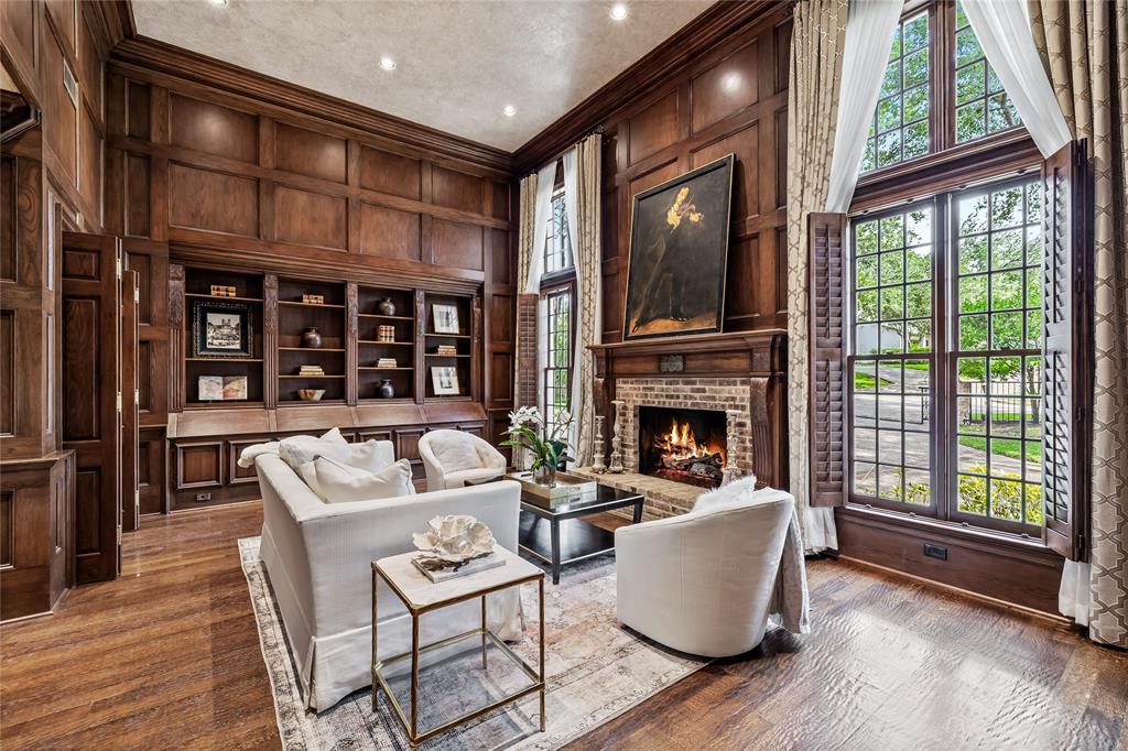 Williamsburg At Preston - Residential