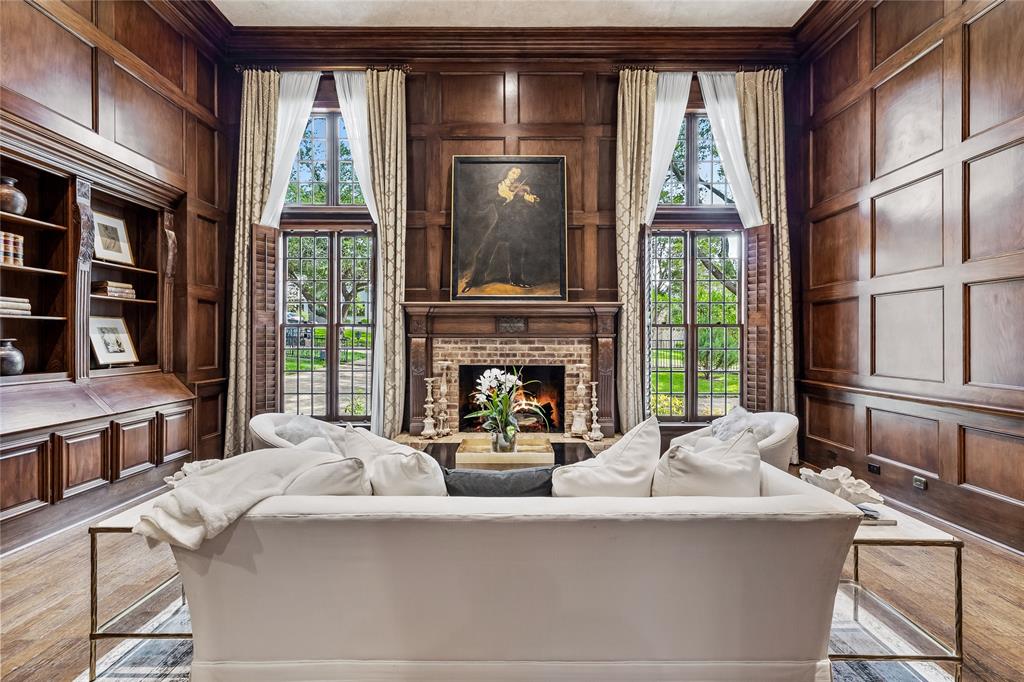 Williamsburg At Preston - Residential