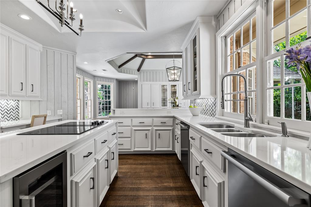 Williamsburg At Preston - Residential