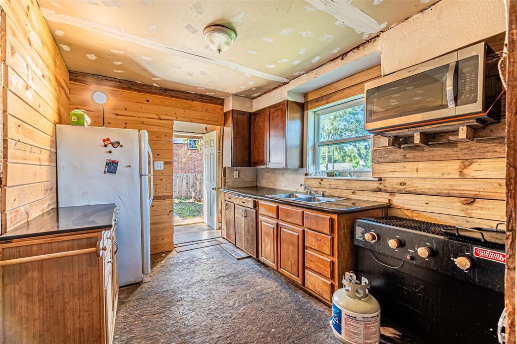 Terrell Rev - Residential