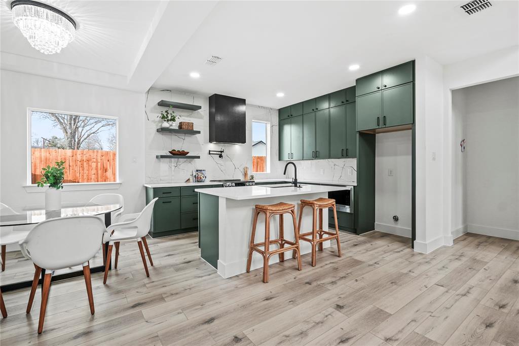 EVELYN HEIGHTS - Residential