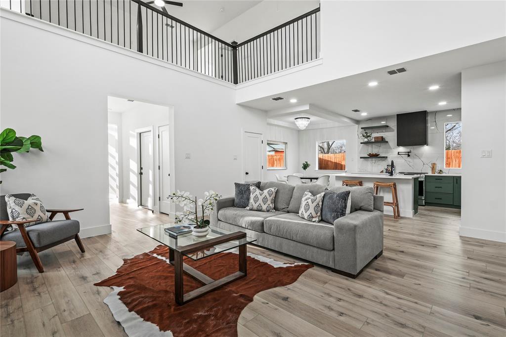 EVELYN HEIGHTS - Residential