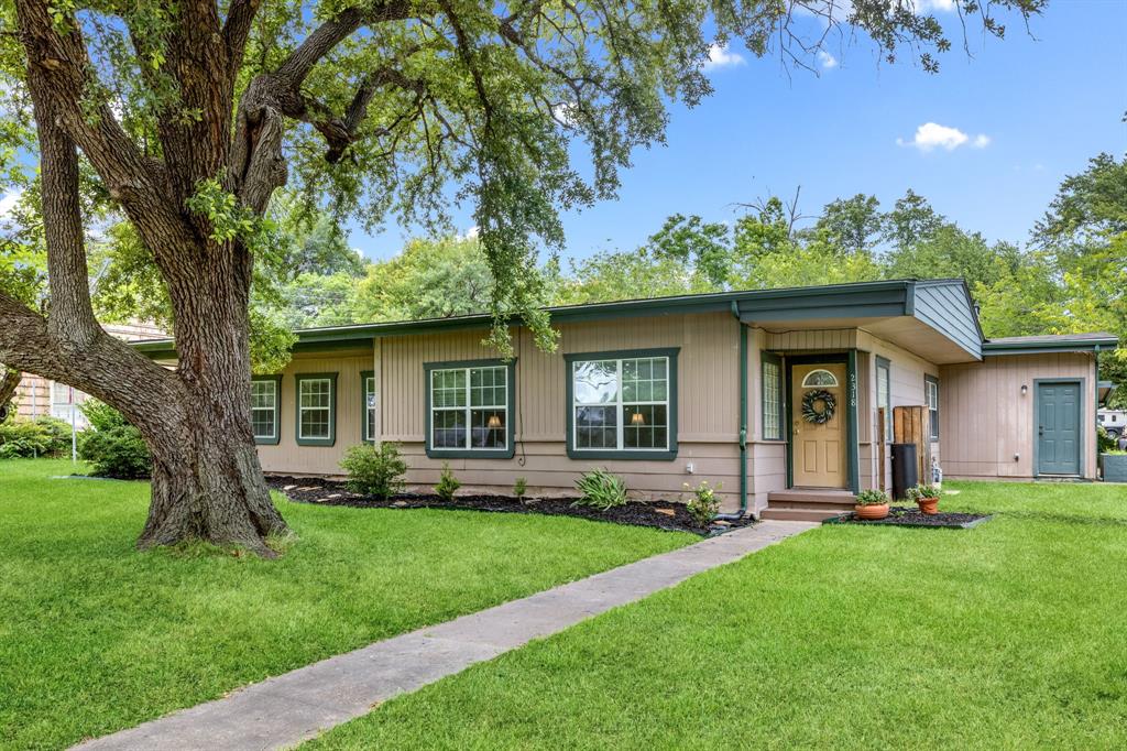 2318 Holsum Circle