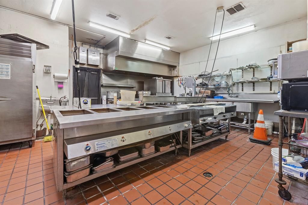 Elaines Kitchen - Commercial Sale