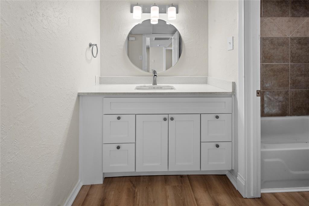 HOLLOWS NORTH CONDOMINIUM - Residential