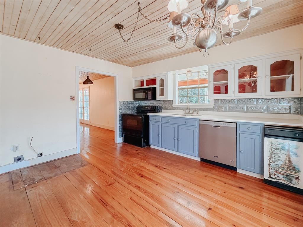 Photo of 3717 NW County Road 0016, Corsicana, TX 75110 (MLS # 21249268)