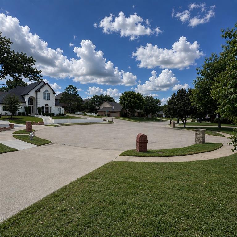 749 W Park Court
