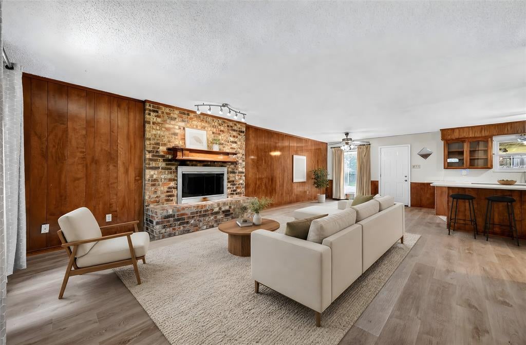 3905 Palomino Drive